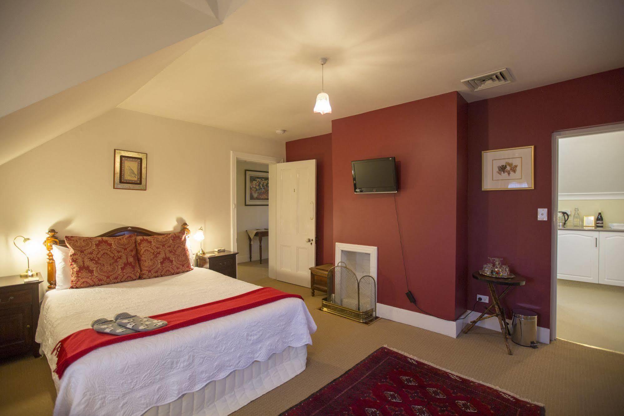 The Racecourse Inn Longford Eksteriør bilde