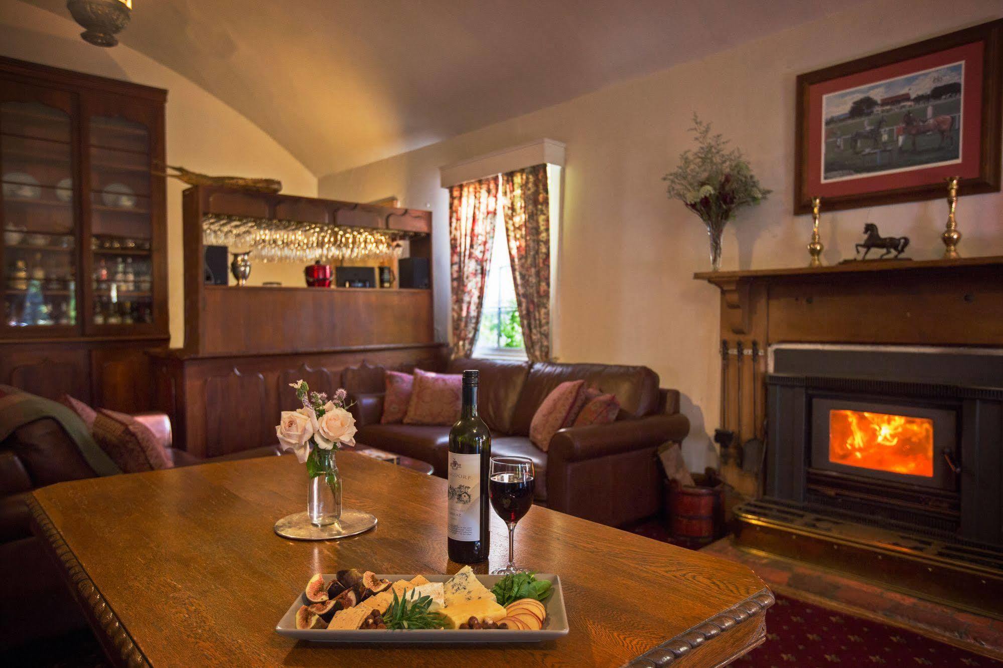 The Racecourse Inn Longford Eksteriør bilde
