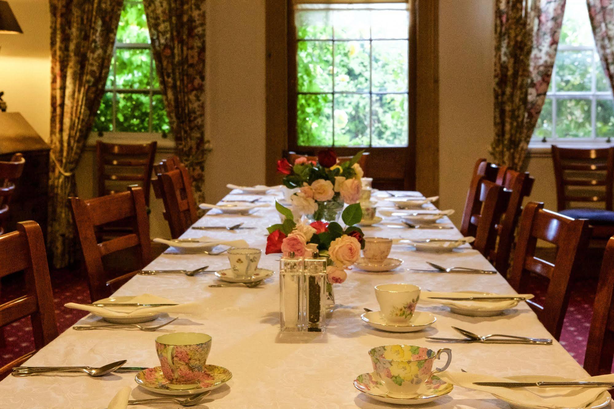The Racecourse Inn Longford Eksteriør bilde